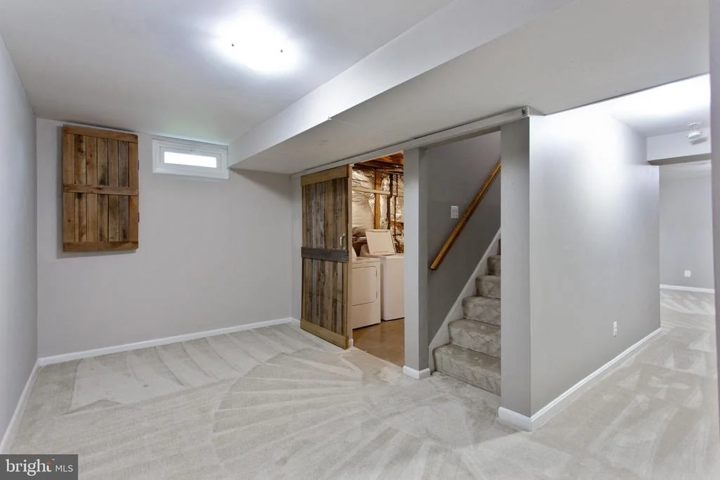 Photo of 1418 VALEBROOK LANE