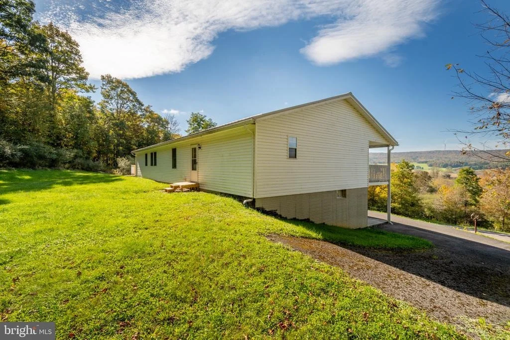 Photo of 2092 GORMAN ROAD