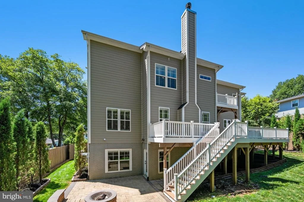 Photo of 8404 STONEWALL DRIVE
