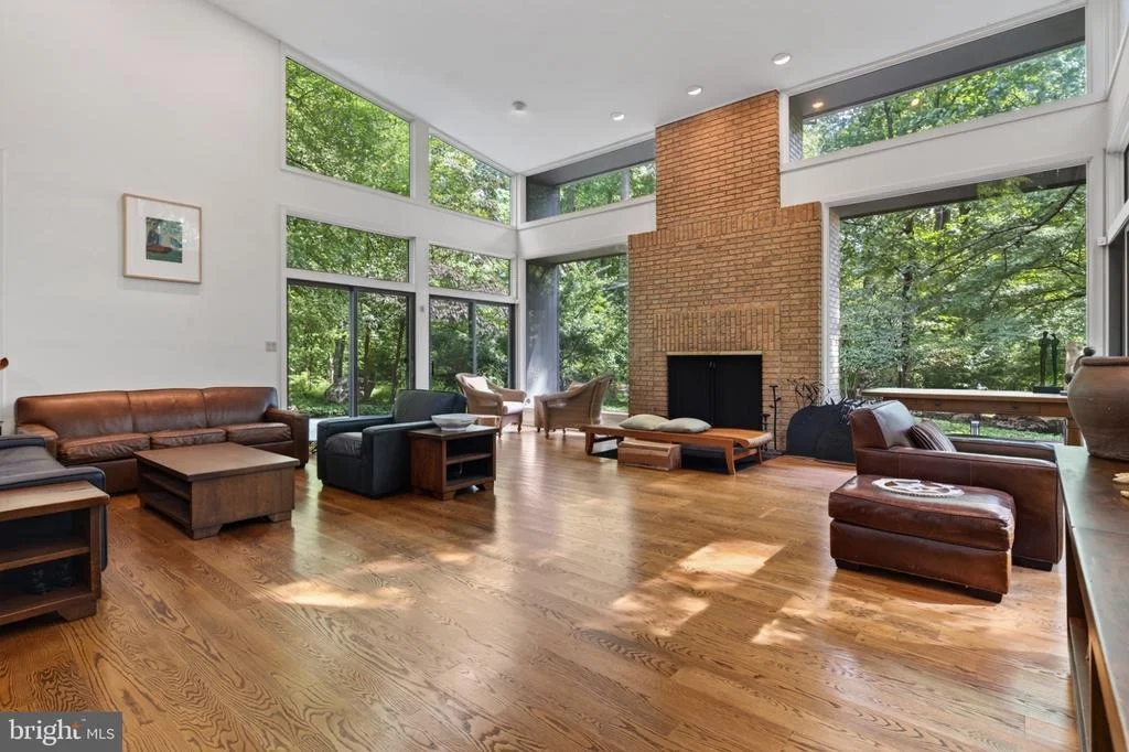 Photo of 24 WHITE OAK DRIVE
