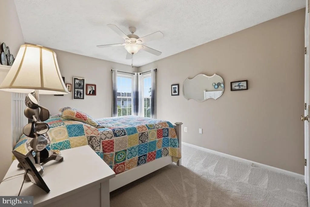 Photo of 6913 SOVEREIGN PLACE