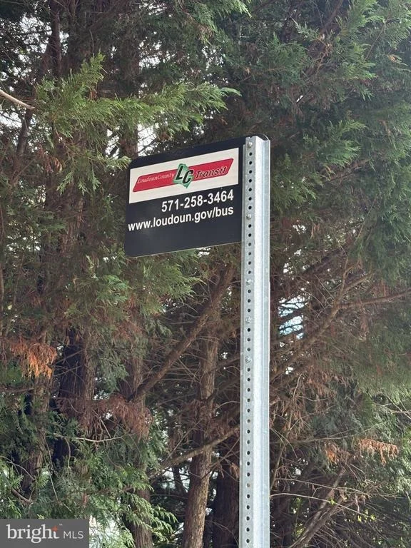 Photo of 2002 JONATHAN DRIVE