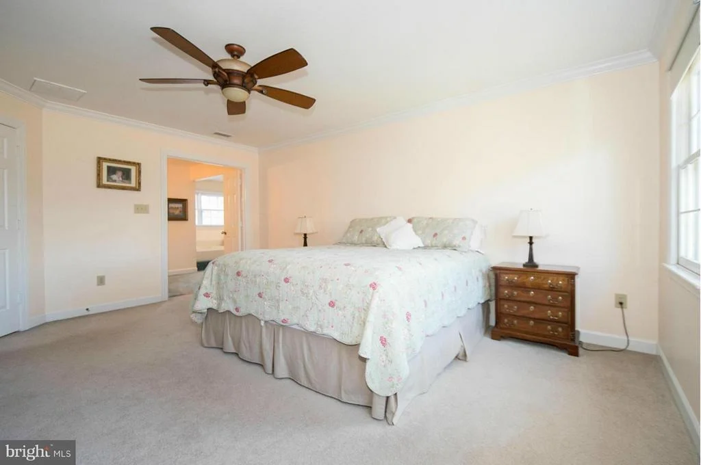 Photo of 9417 THORNEDIKE DRIVE