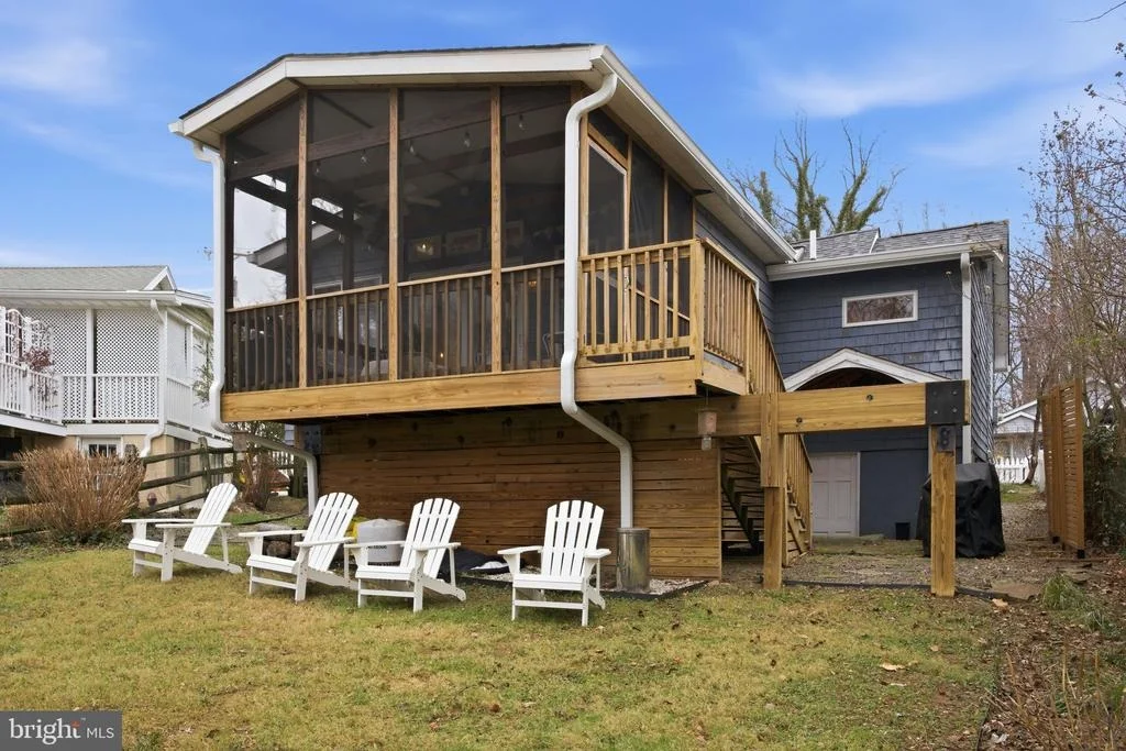 Photo of 1446 RIDGEWAY