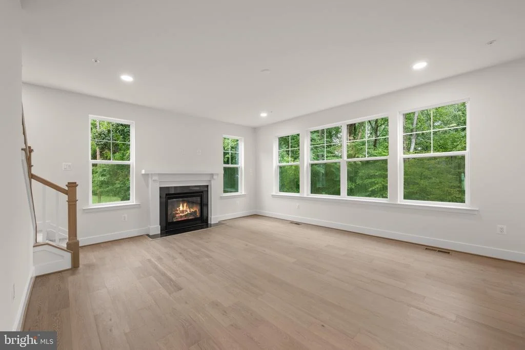 Photo of 2175 GLENCREST CIRCLE