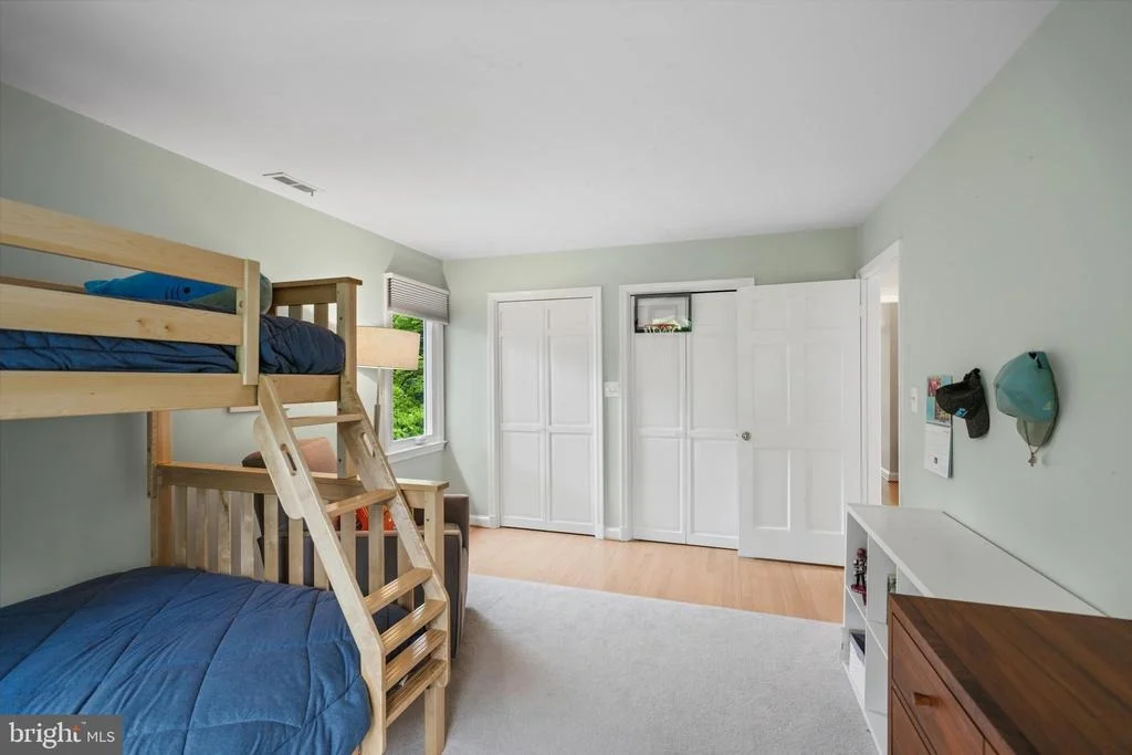 Photo of 7301 SUMMIT AVENUE
