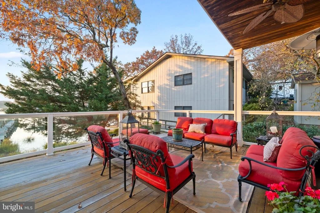 Photo of 206 HARBOR DRIVE