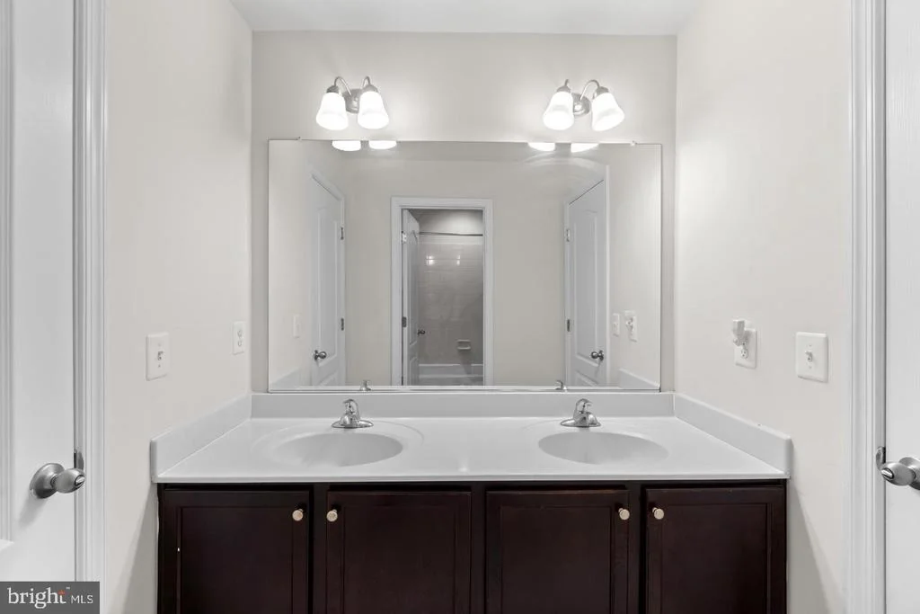 Photo of 9613 MANOR OAKS VIEW