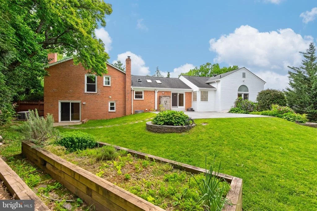 Photo of 13601 VALLEY DRIVE