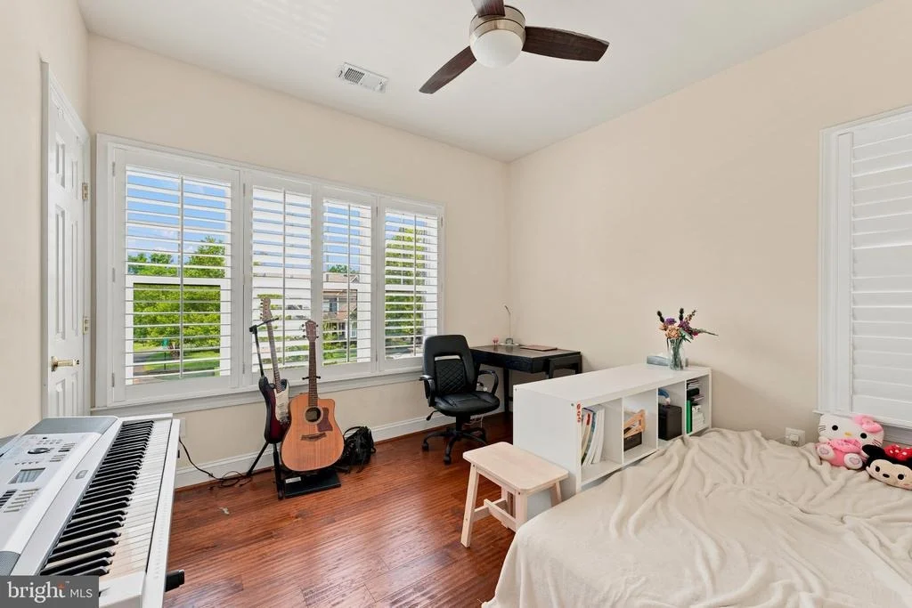 Photo of 44121 RIVERPOINT DRIVE