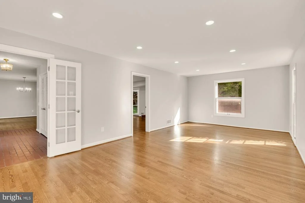 Photo of 8705 BELLS MILL ROAD