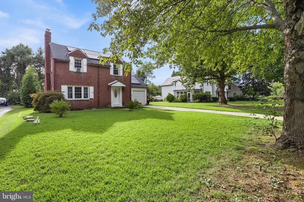 Photo of 31 FENWICK DRIVE