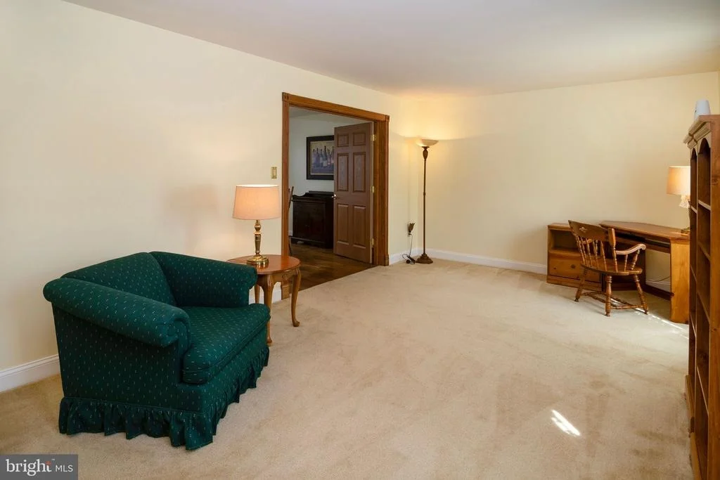 Photo of 18 ABERDEEN DRIVE