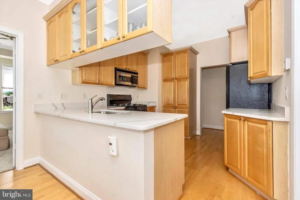 Photo of Unit 415 at 2500 WATERSIDE DRIVE