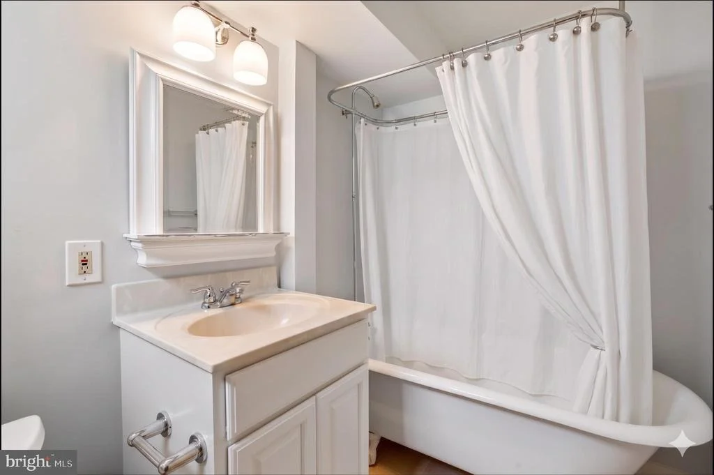 Photo of 7505 GLENDALE ROAD