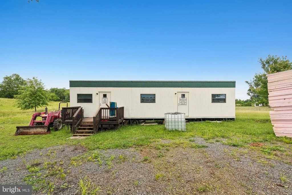 Photo of 7285 OPAL ROAD
