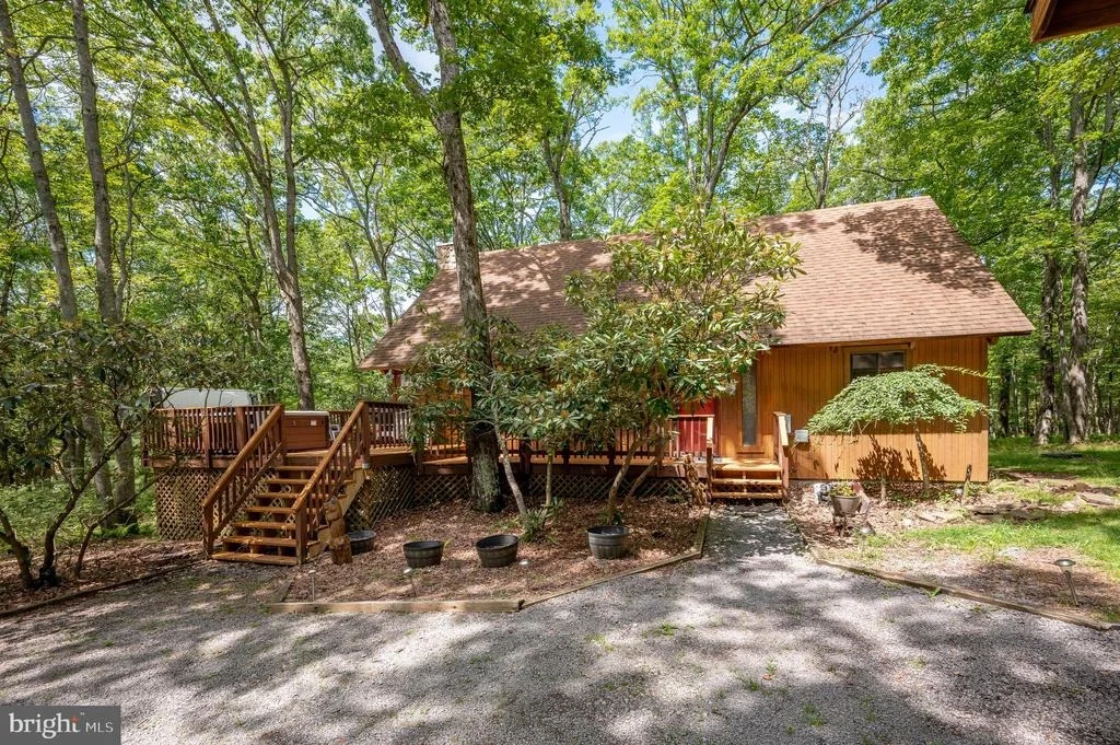 Photo of 61 FREDERICK CIRCLE