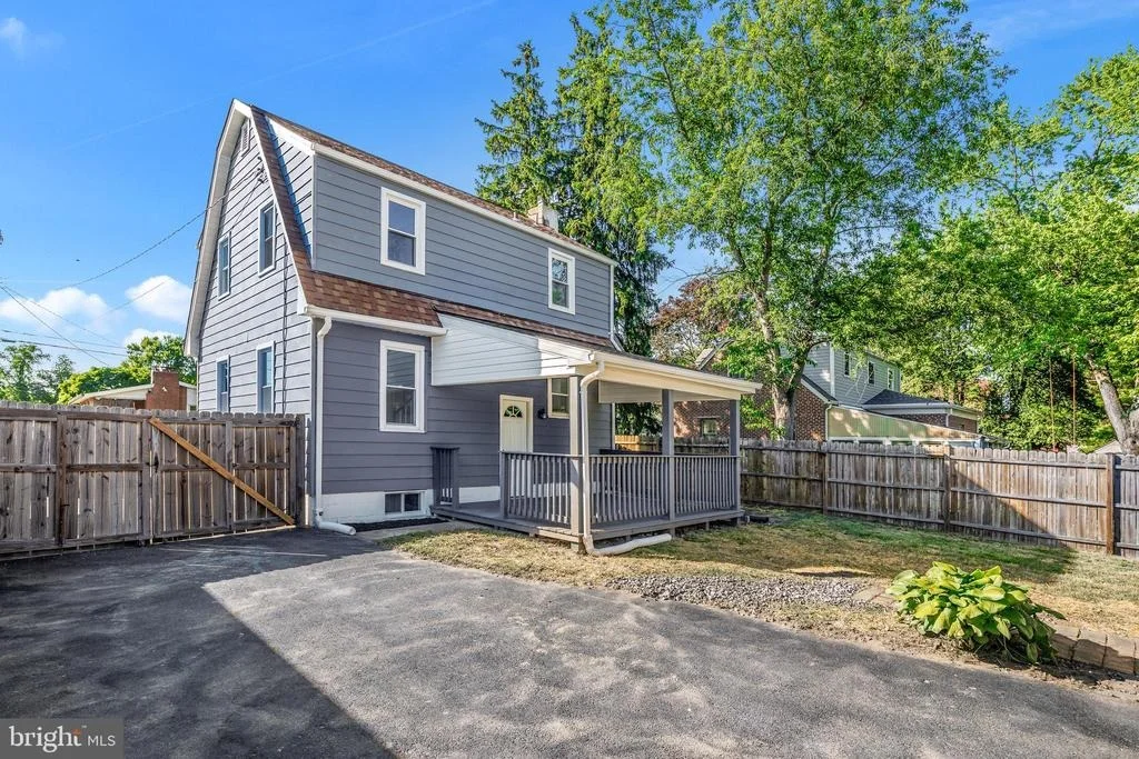 Photo of 183 KENWOOD ROAD
