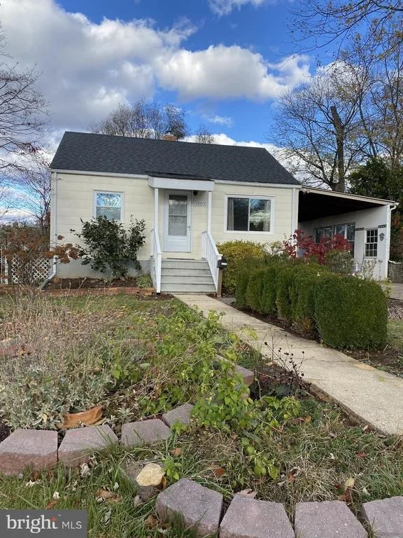 Photo of 12317 MIDDLE ROAD