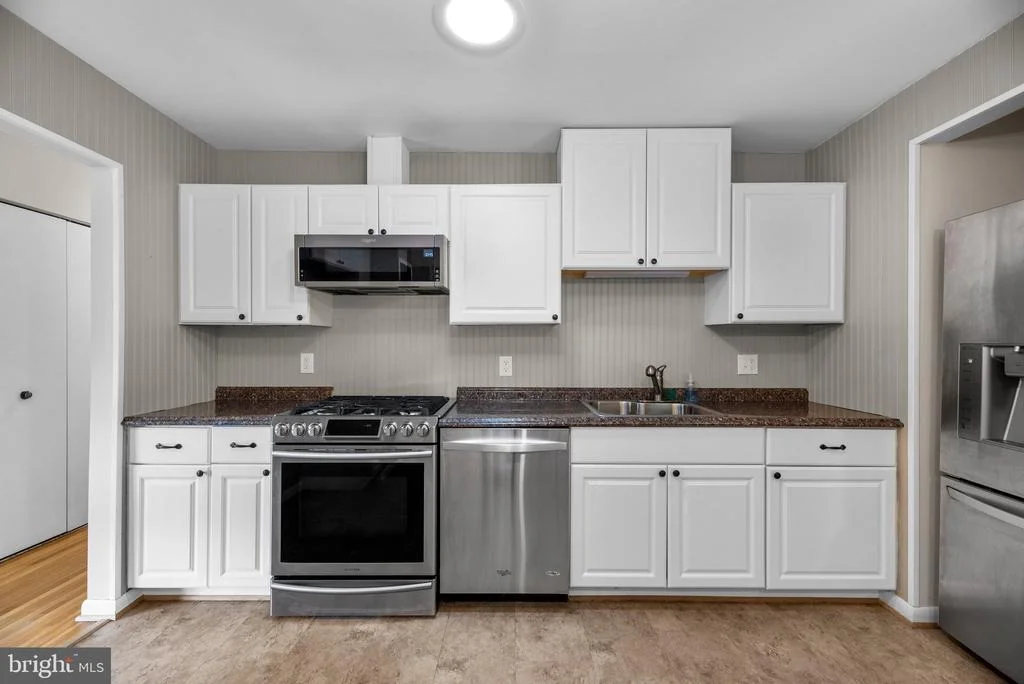 Photo of 7002 FITZPATRICK DRIVE