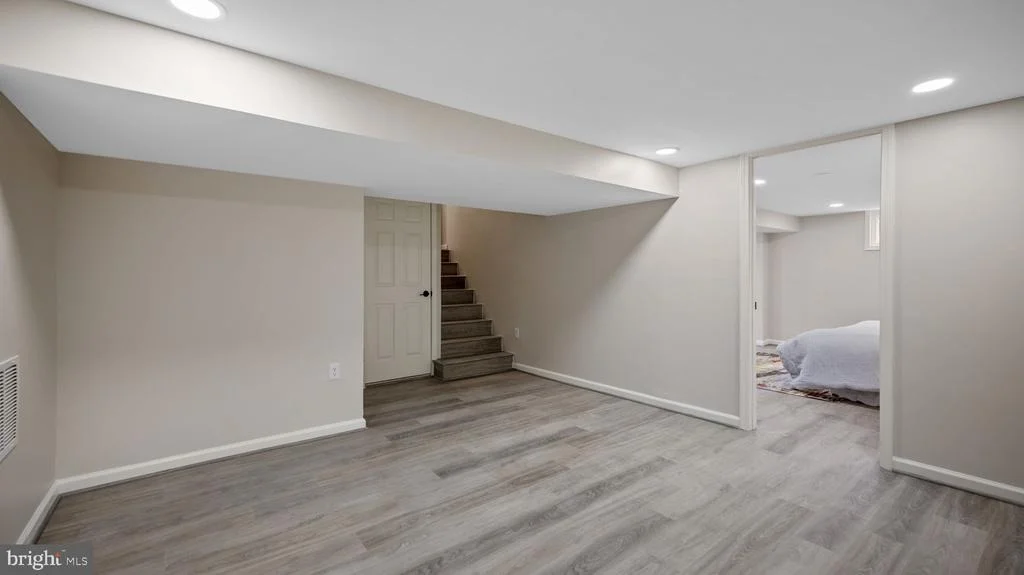 Photo of 1257 EVERETT AVENUE