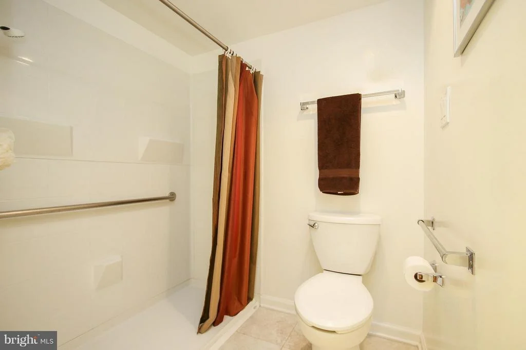 Photo of Unit 1906 at 15101 INTERLACHEN DRIVE