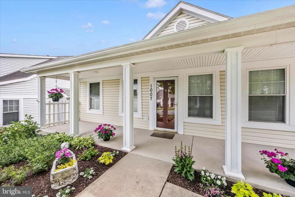 Photo of 1007 PARADE LANE