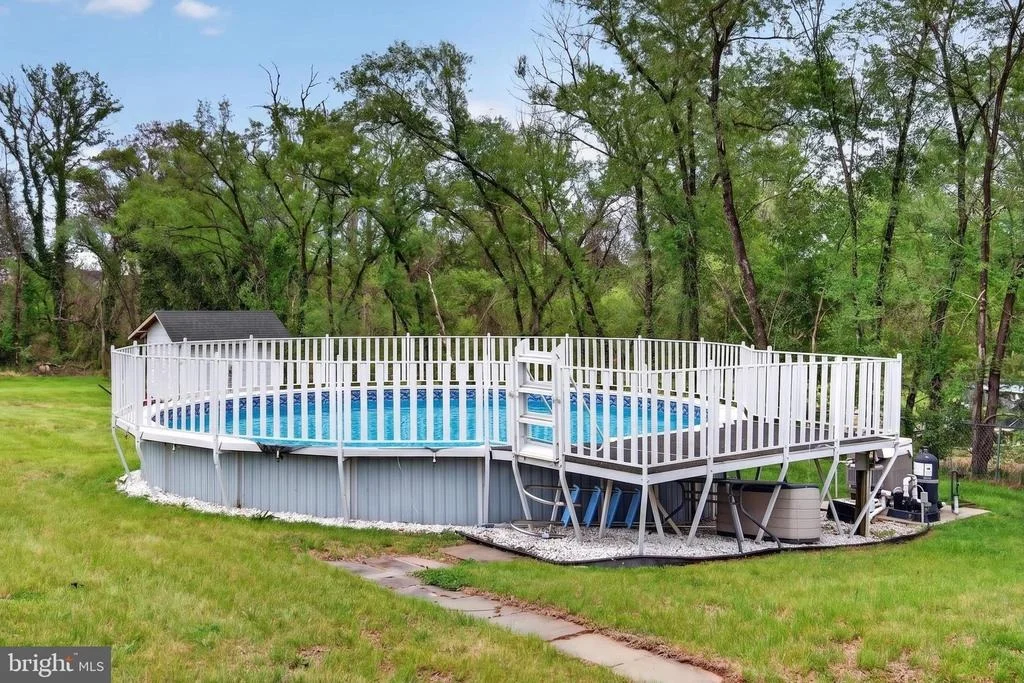 Photo of 10985 BLAKE LANE