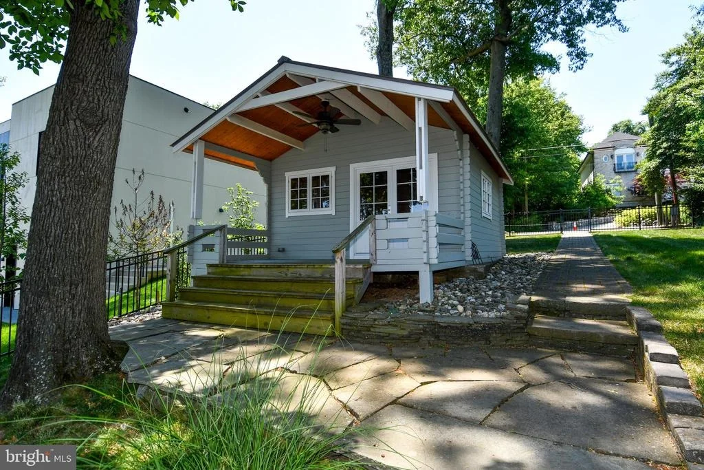 Photo of 7808 SOUTHDOWN ROAD