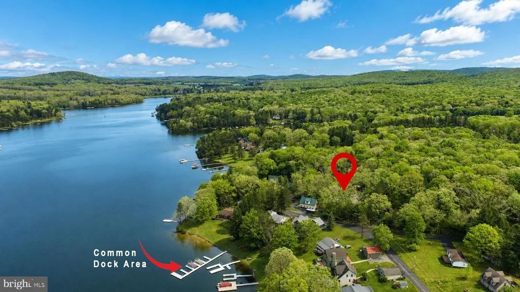 Photo of 674 HAZELHURST ROAD
