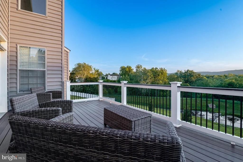 Photo of 1135 DARGON QUARRY LANE