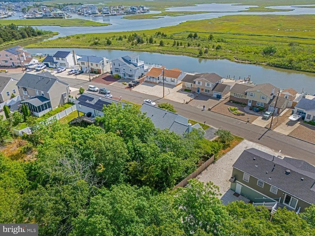 Photo of 20 OCEAN BOULEVARD