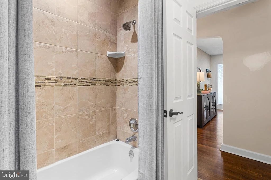Photo of 600 MAPLE