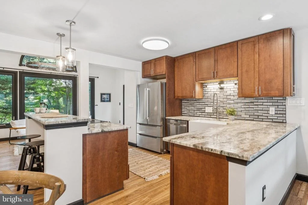 Photo of 910 LANGDON COURT