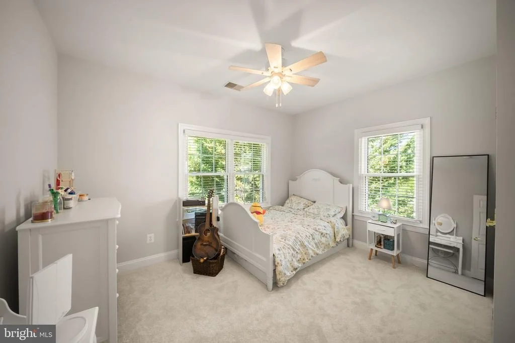 Photo of 43916 RIVERPOINT DRIVE