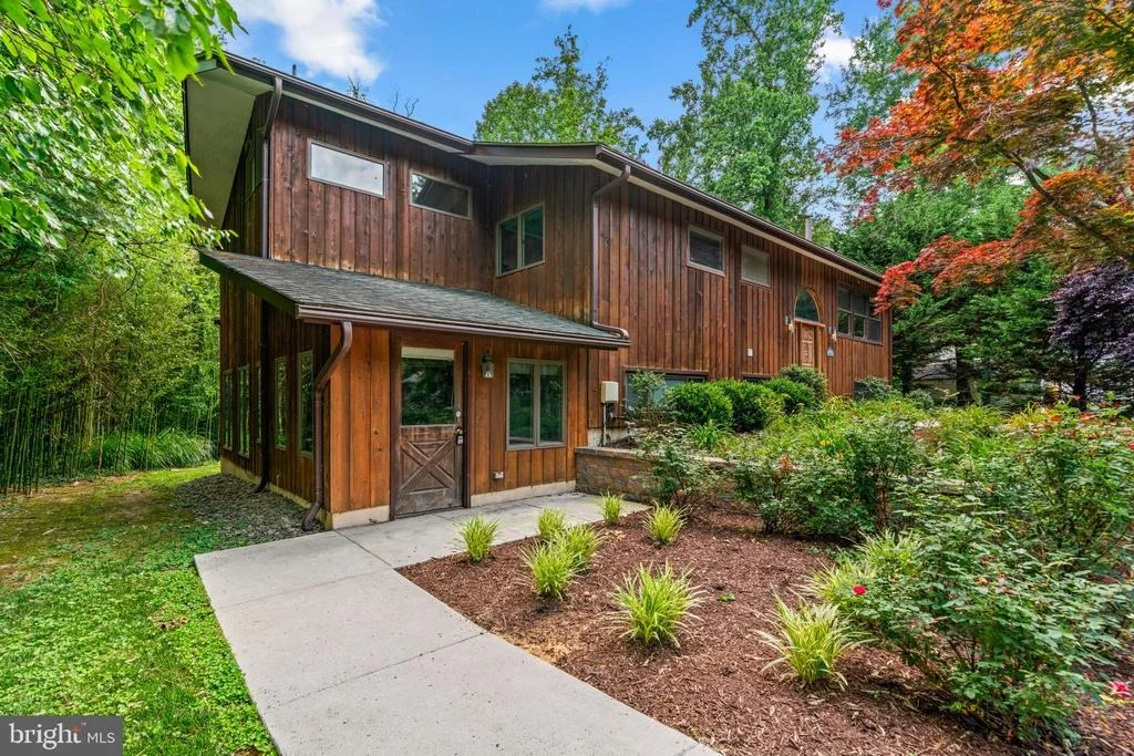 Photo of 25 CASCADE ROAD