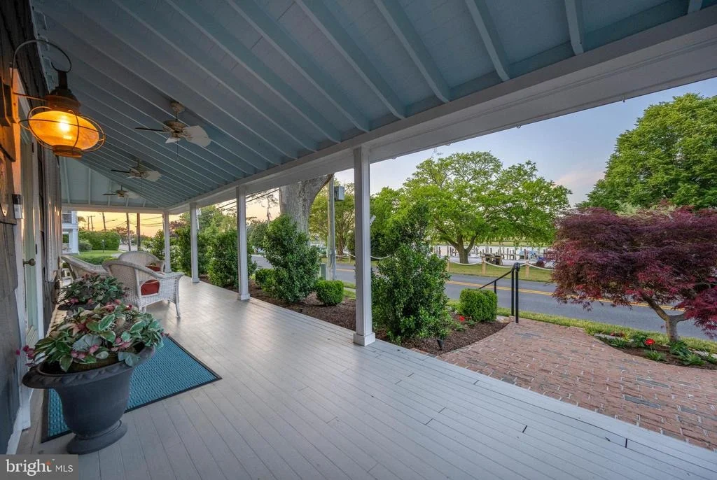 Photo of 410 PILOTTOWN ROAD