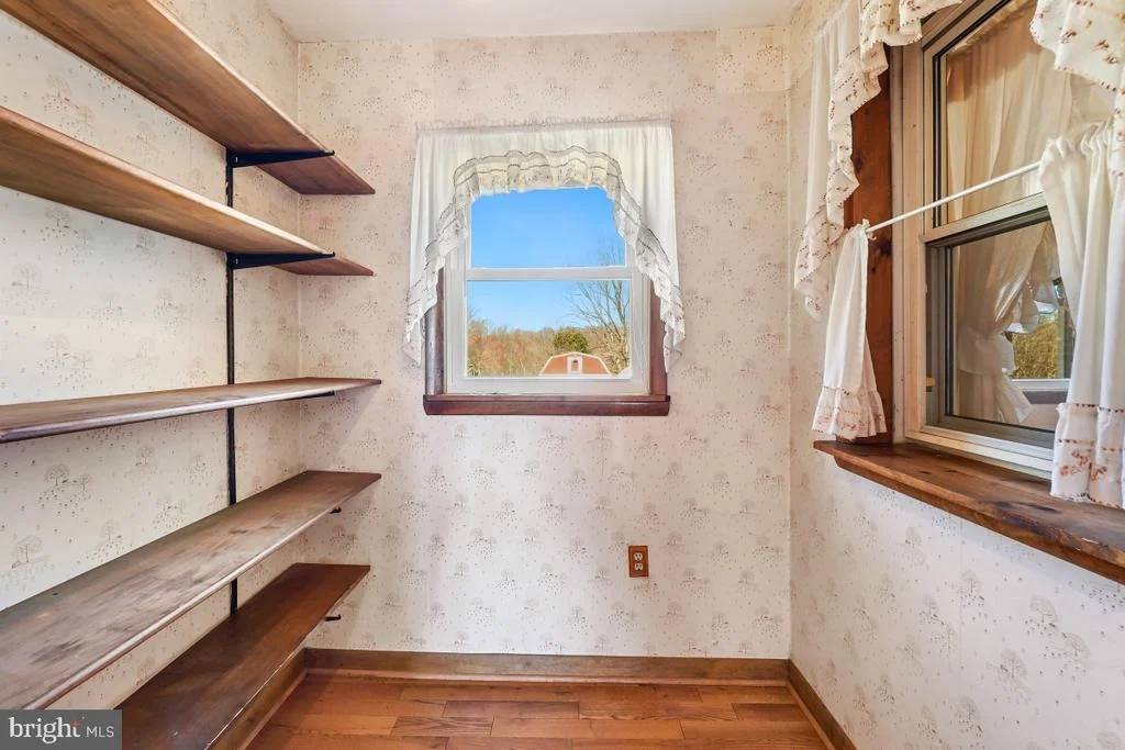 Photo of 18208 MUNCASTER ROAD