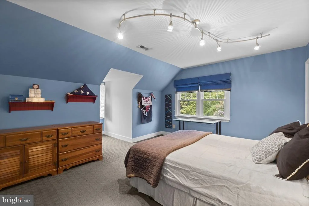 Photo of 6521 DARNALL ROAD