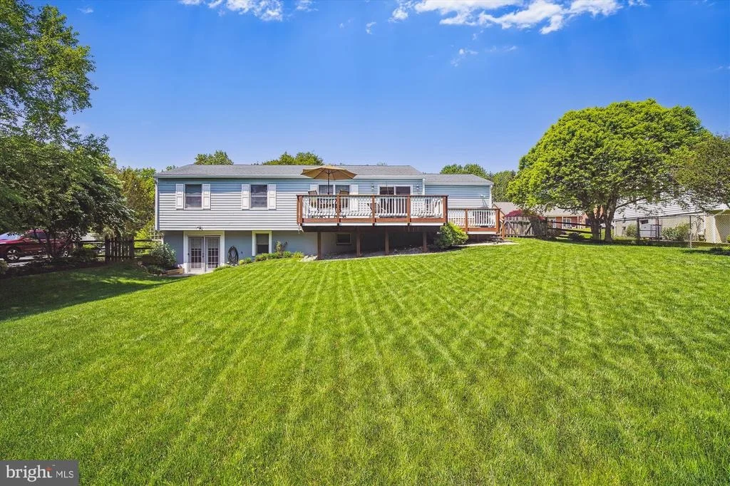 Photo of 24824 SHOWBARN CIRCLE