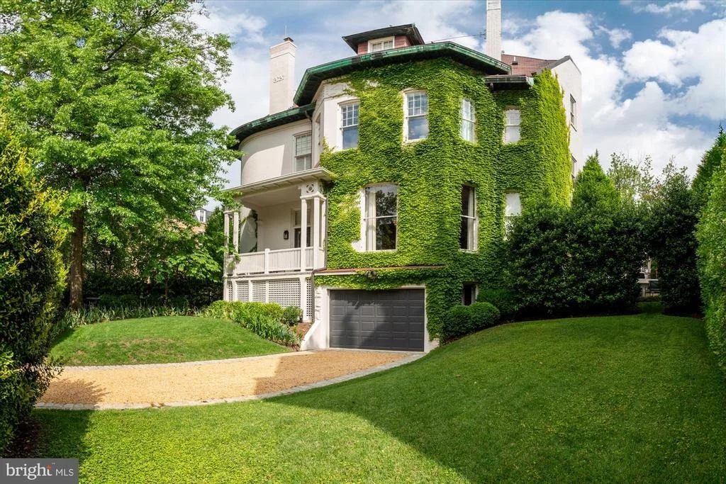 Photo of 1823 PHELPS PLACE NW