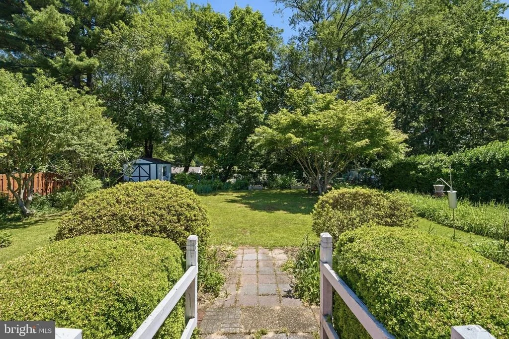 Photo of 12615 EASTBOURNE DRIVE