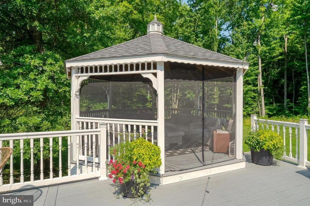 Photo of 2320 QUEENSBURY DRIVE