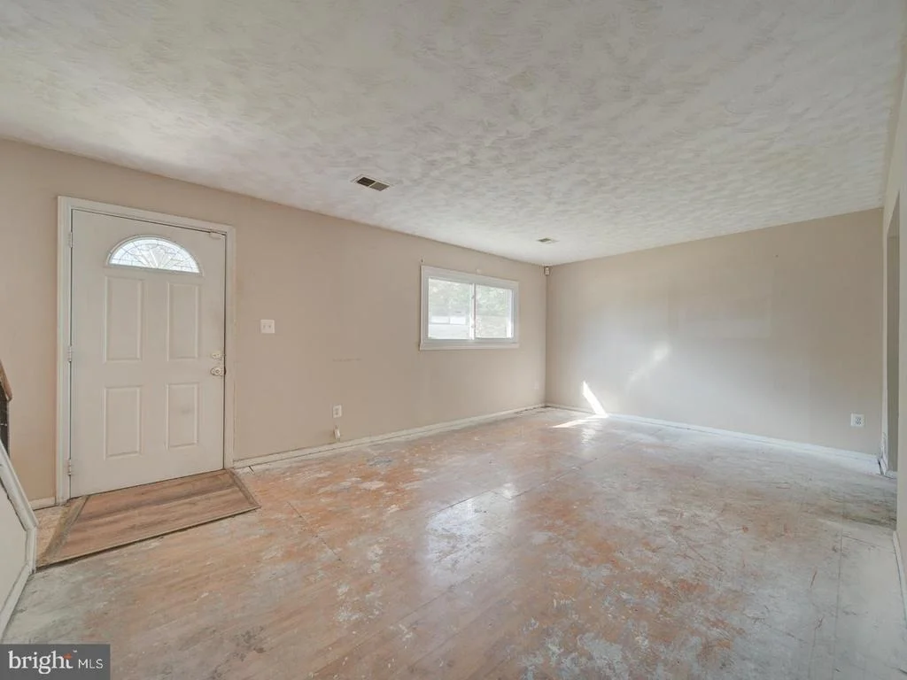Photo of 9303 KIMBARK AVENUE