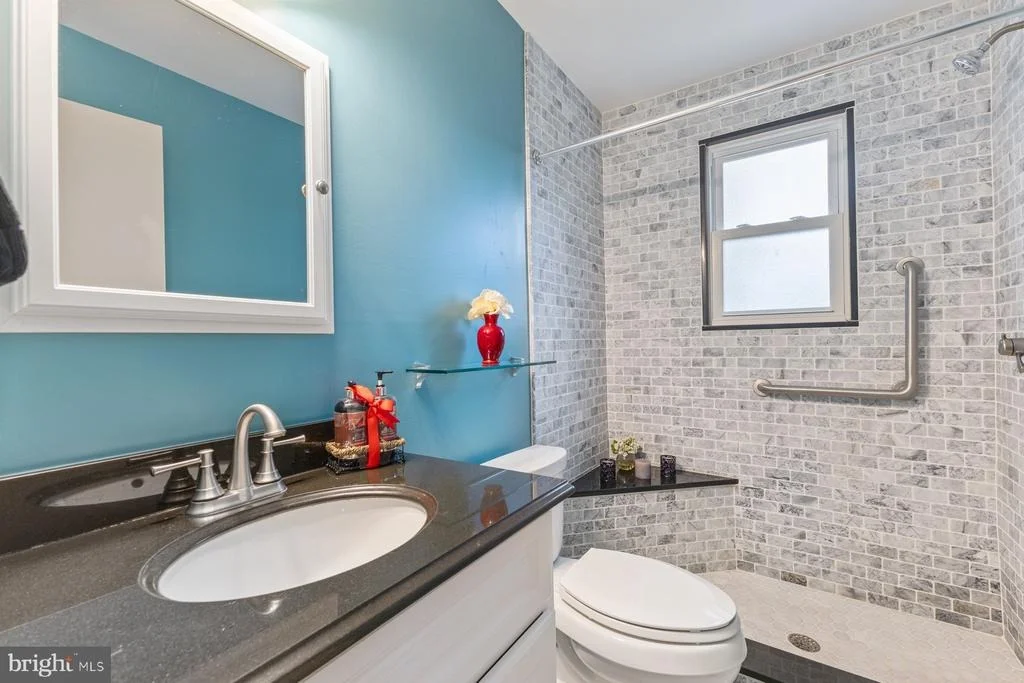 Photo of 12703 BLUHILL ROAD