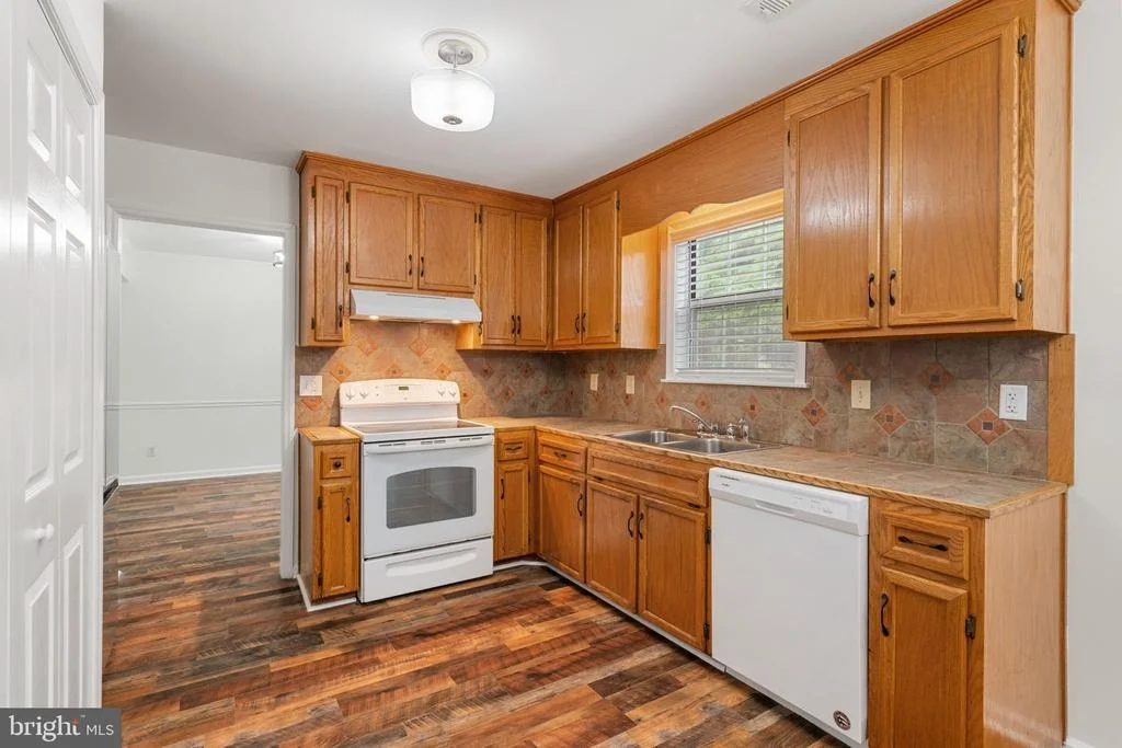 Photo of 2309 MAPLEWOOD DRIVE