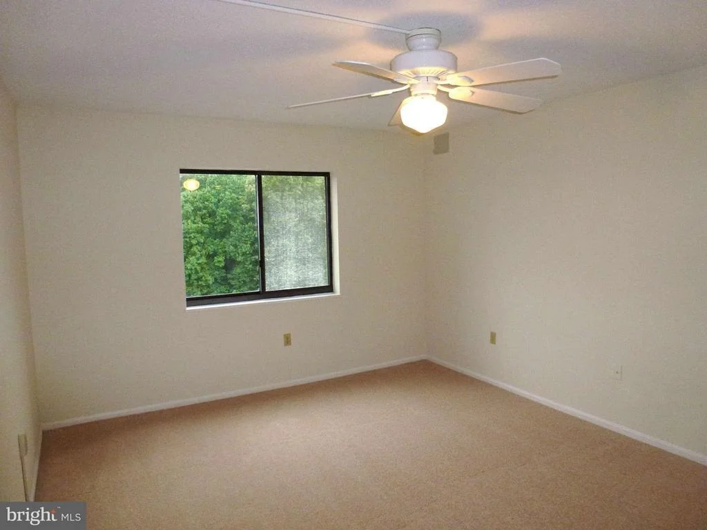 Photo of Unit 803 at 15100 INTERLACHEN DRIVE