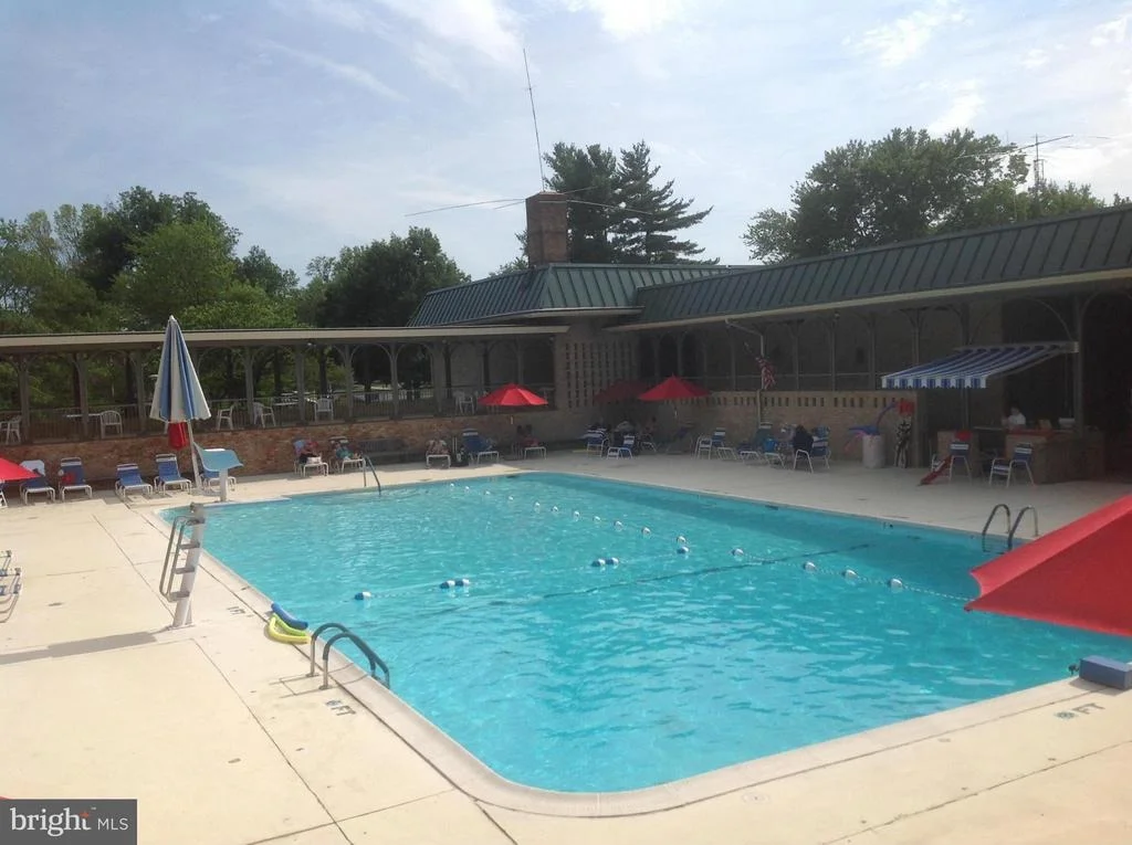 Photo of Unit 1621 at 15101 INTERLACHEN DRIVE