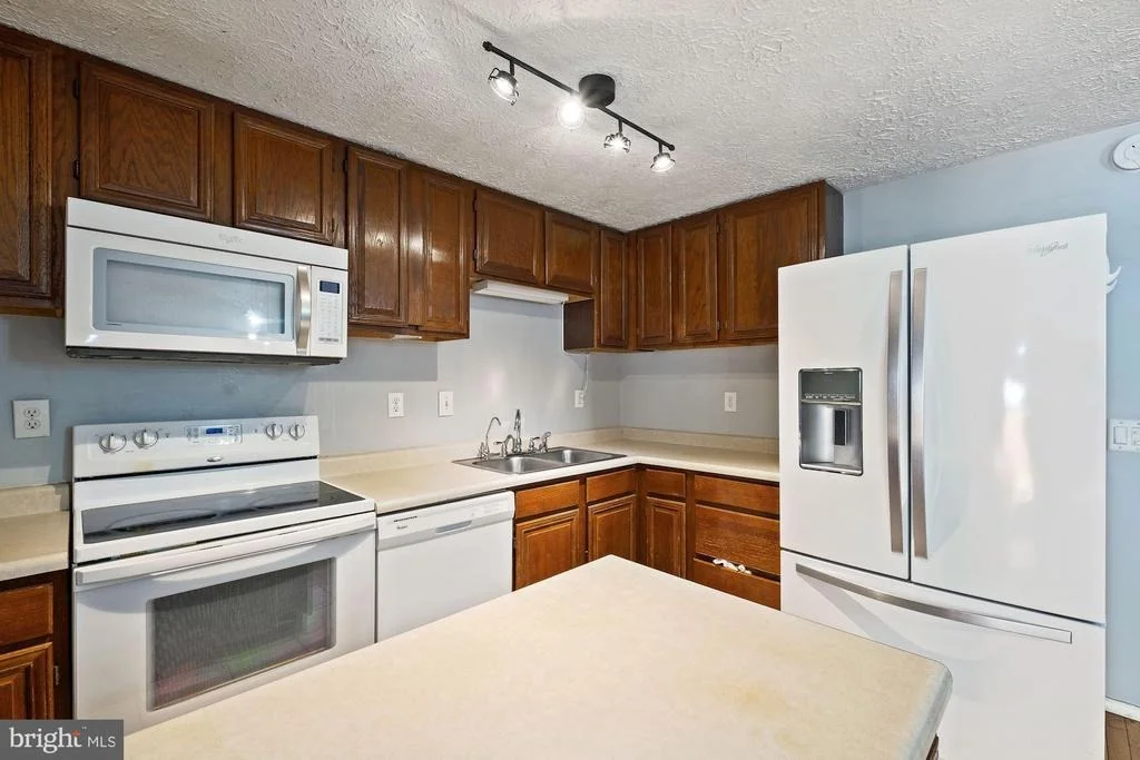Photo of 6794 SINGLETREE COURT
