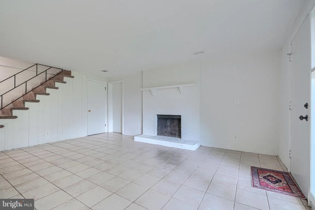 Photo of 2421 FOREST GREEN ROAD